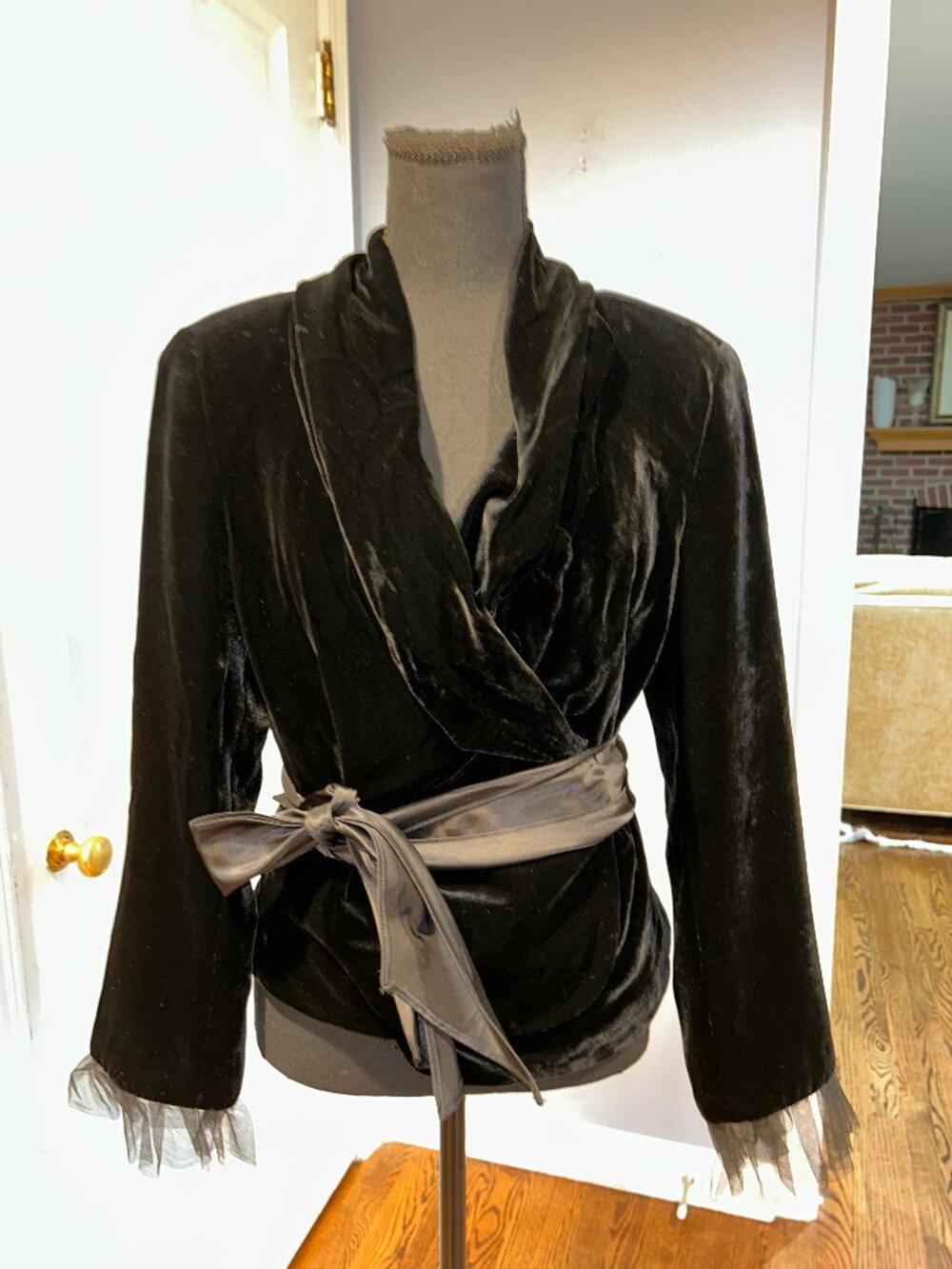 Renato Nucci Black Velvet Wrap Jacket, Satin Sash, Organza Cuffs, Sz 12, Vintage